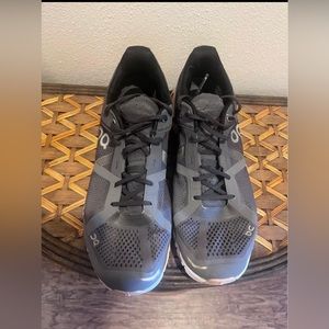 On Running women’s shoes size 11